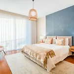 Bm - 3 Pools-gym-ac-huge Balcony Sea View Apartment
