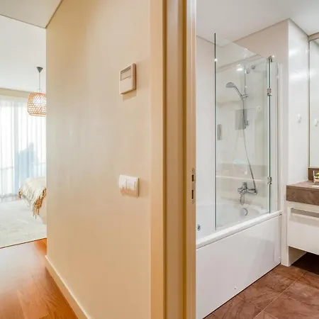 Bm - 3 Pools-gym-ac-huge Balcony Sea View Apartament *