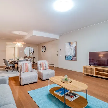 Bm - 3 Pools-gym-ac-huge Balcony Sea View Appartement *