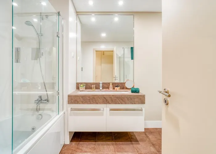 Apartman Bm - 3 Pools-gym-ac-huge Balcony Sea View