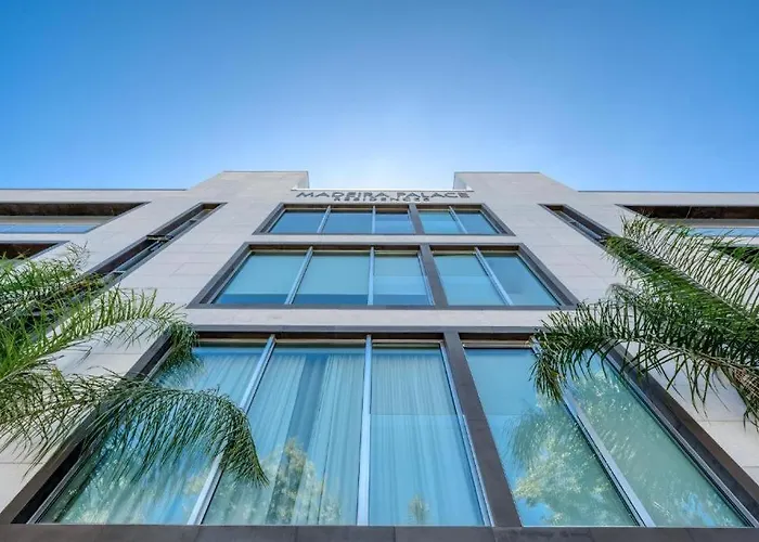 Bm - 3 Pools-gym-ac-huge Balcony Sea View דירה *