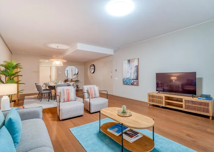 Bm - 3 Pools-gym-ac-huge Balcony Sea View Apartman *