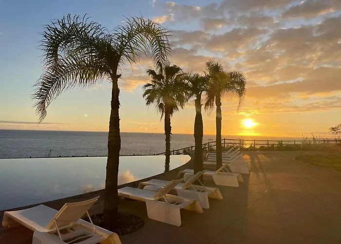 Bm - 3 Pools-gym-ac-huge Balcony Sea View Funchal