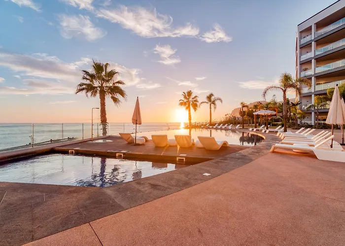 Bm - 3 Pools-gym-ac-huge Balcony Sea View Funchal